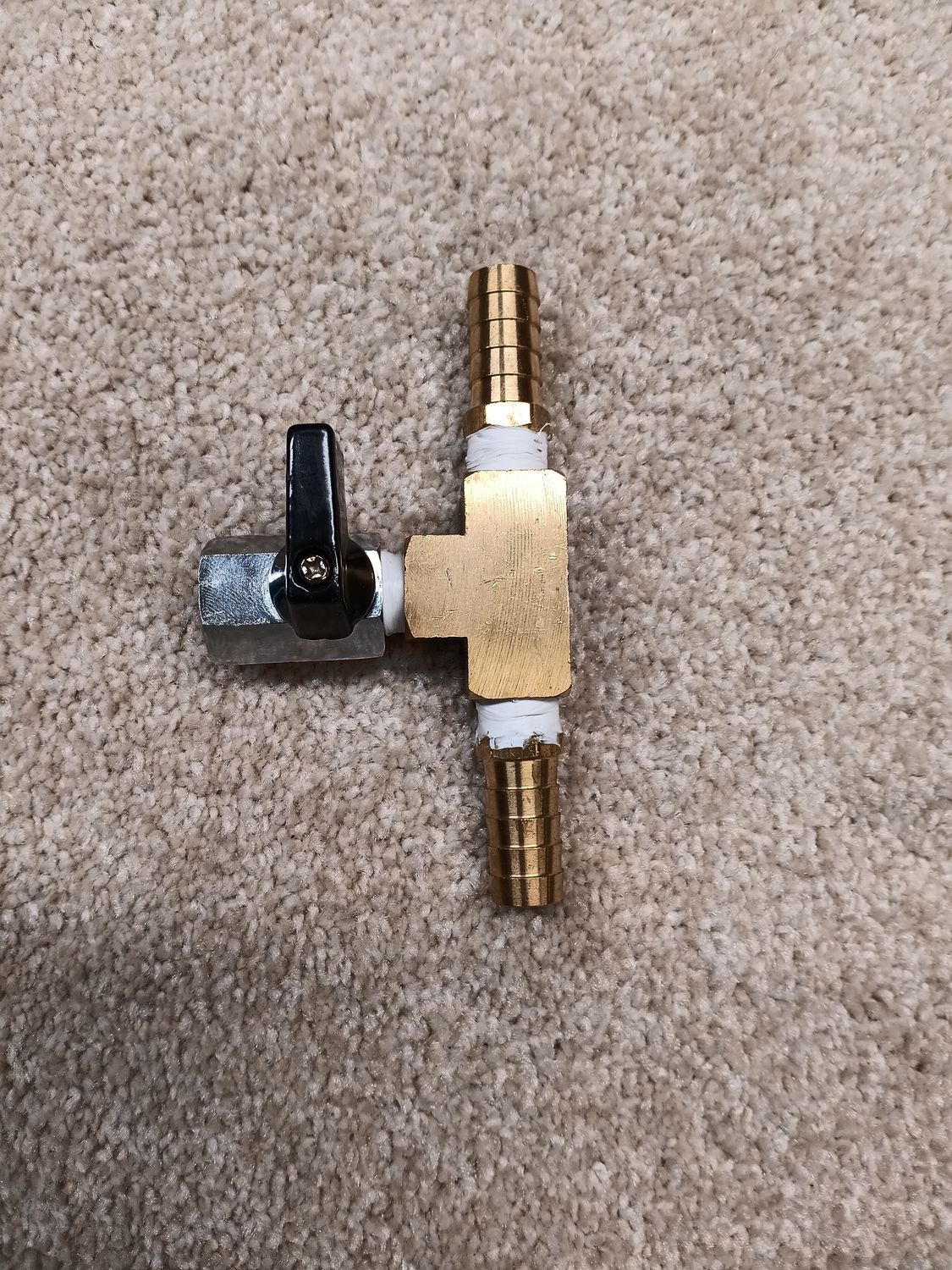 When you need to gradually bleed the vacuum, preventing sudden changes and protecting equipment. Quality Vakuum offers a bleeder valve (BV).
