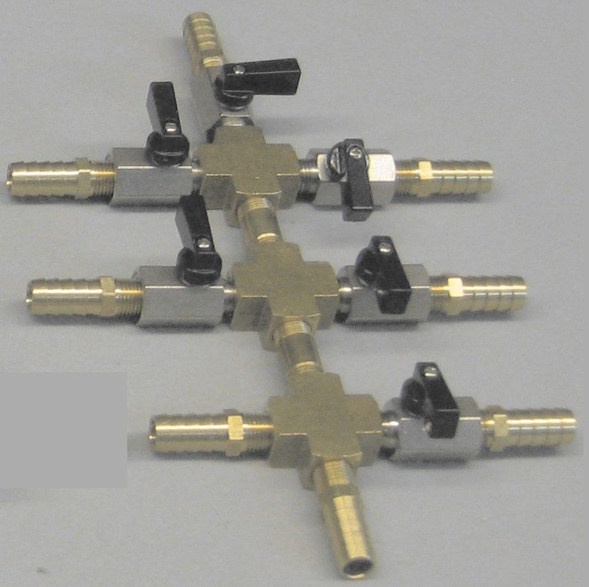 A 3-bag manifold equipped with 60 feet of 1/2” I.D. vacuum tubing, designed for use with NU15, NU20, or VM15 models.