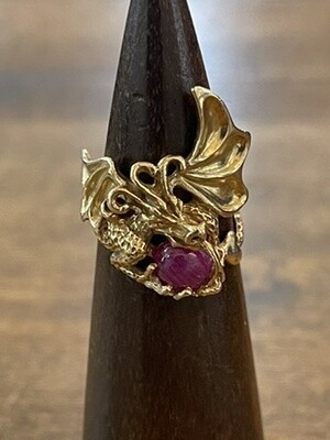 Vintage 14k Gold Dragon Ruby Ring size 8.25