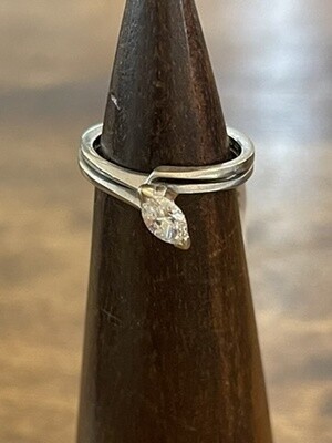 Vintage 14k Gold .5 ct Marquise Cut Diamond Ring Size 5