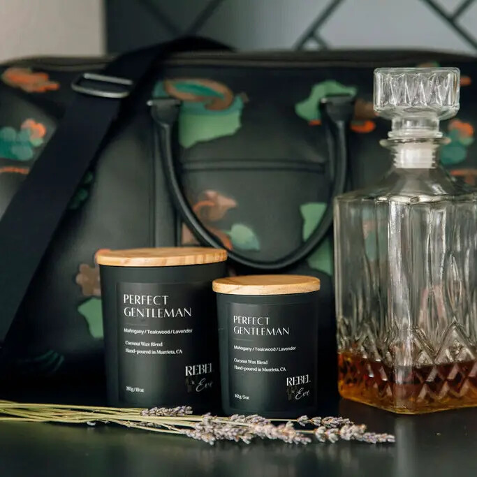 Mahogany and Teakwood Coconut Wax 10oz Candle - Perfect Gentleman