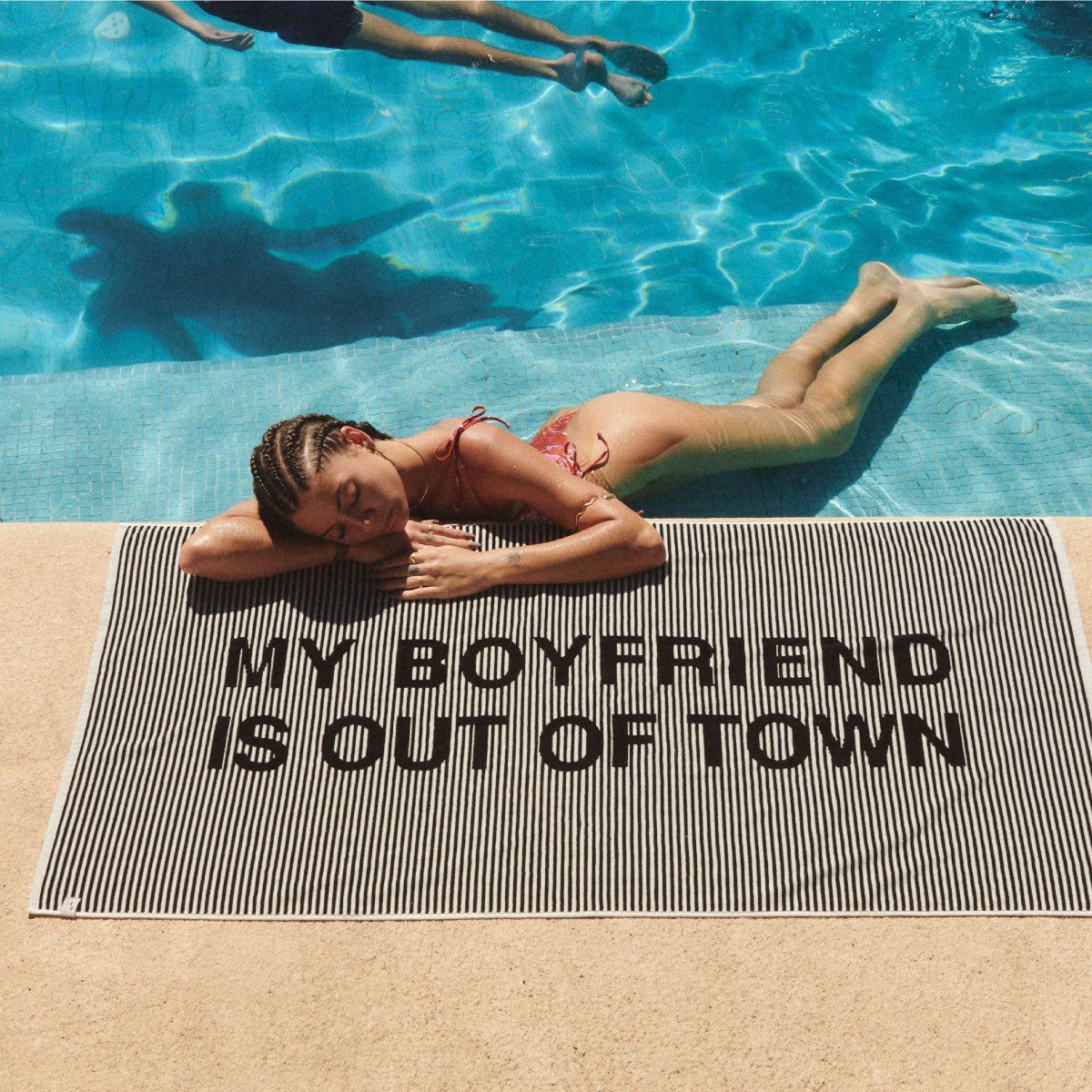 Out Of Town Premium Woven Towel (Out-Of-Town-Premium-Woven-Towel)