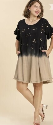 .Umgee Black &amp; Tan dress with tan dots