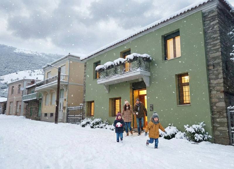 Το πέτρινο αρχοντικό Green Soap Guesthouse στο Σκλήθρο Φλώρινας