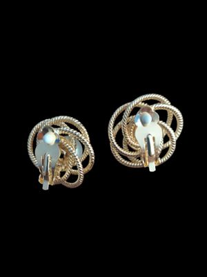 Spiral clipons