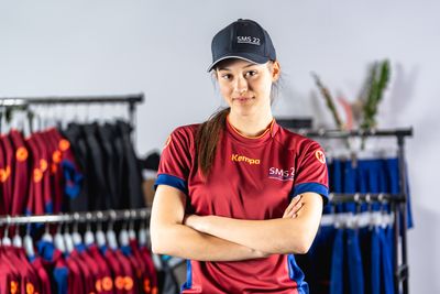 Trikot und Shirts