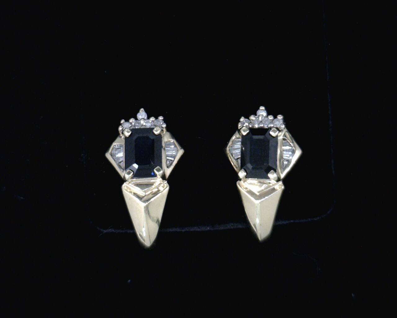 51541 Yellow Gold Diamond & Blue Sapphire Earrings