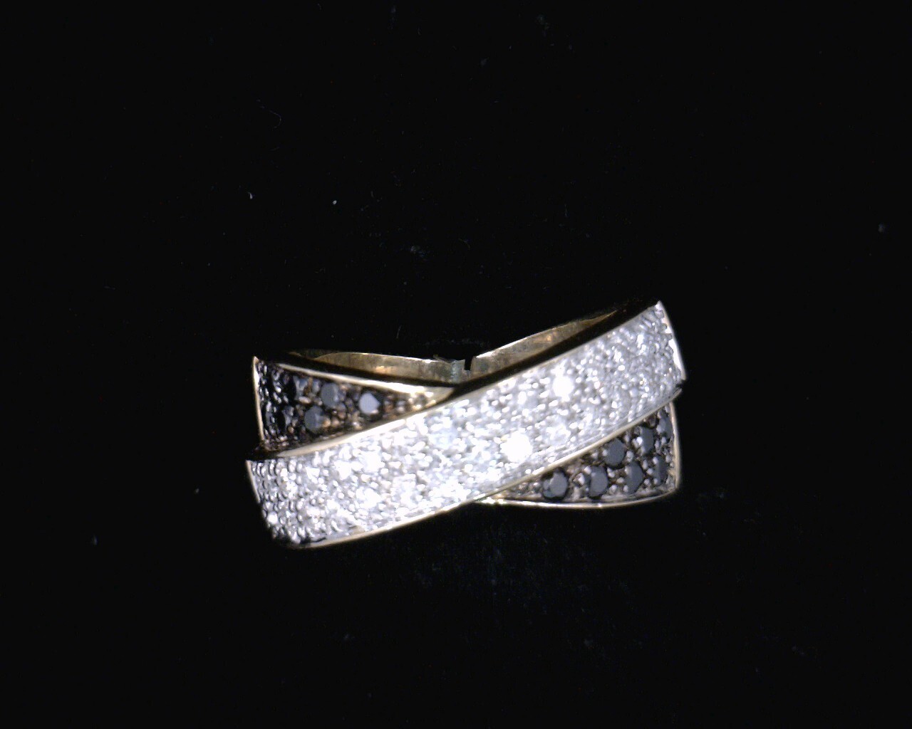 59226 Yellow Gold Diamond Crisscross Ring