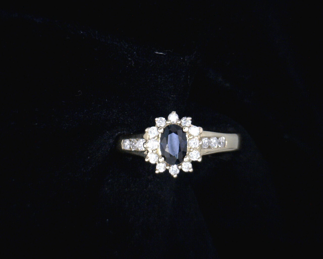 53225 Yellow Gold Diamond & Blue Sapphire Ring