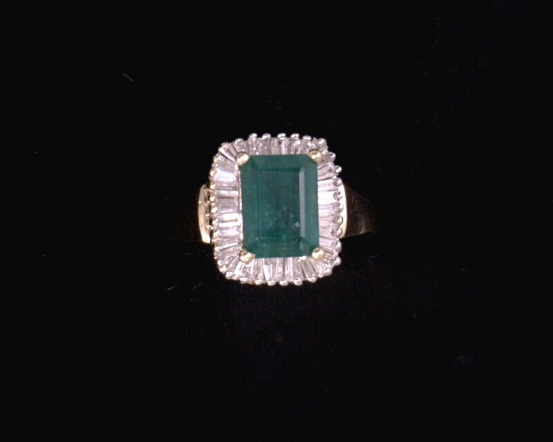 56460 Yellow Gold Diamond & Emerald Lady's Ring