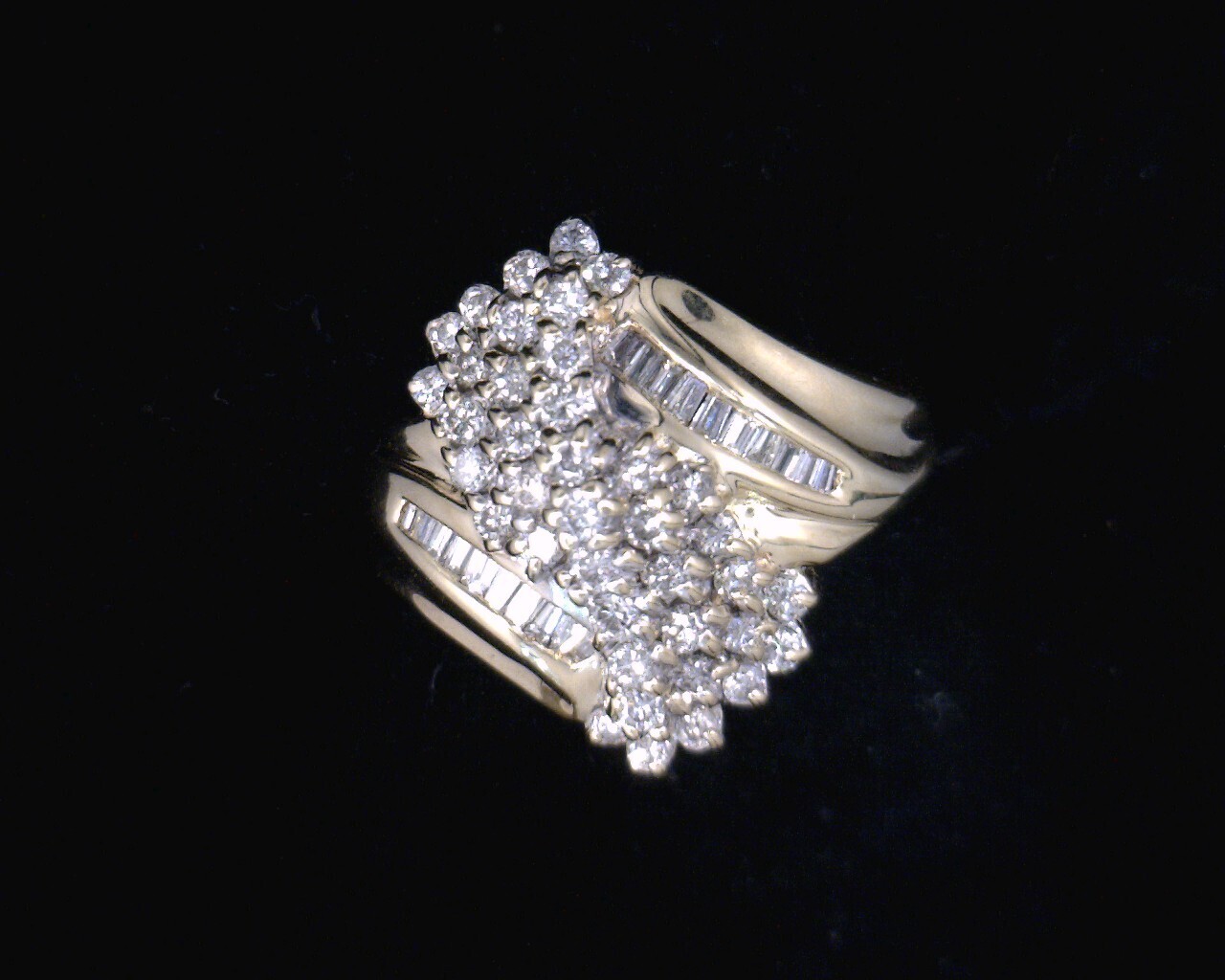 53717 Yellow Gold Lady's Diamond Fashion Ring