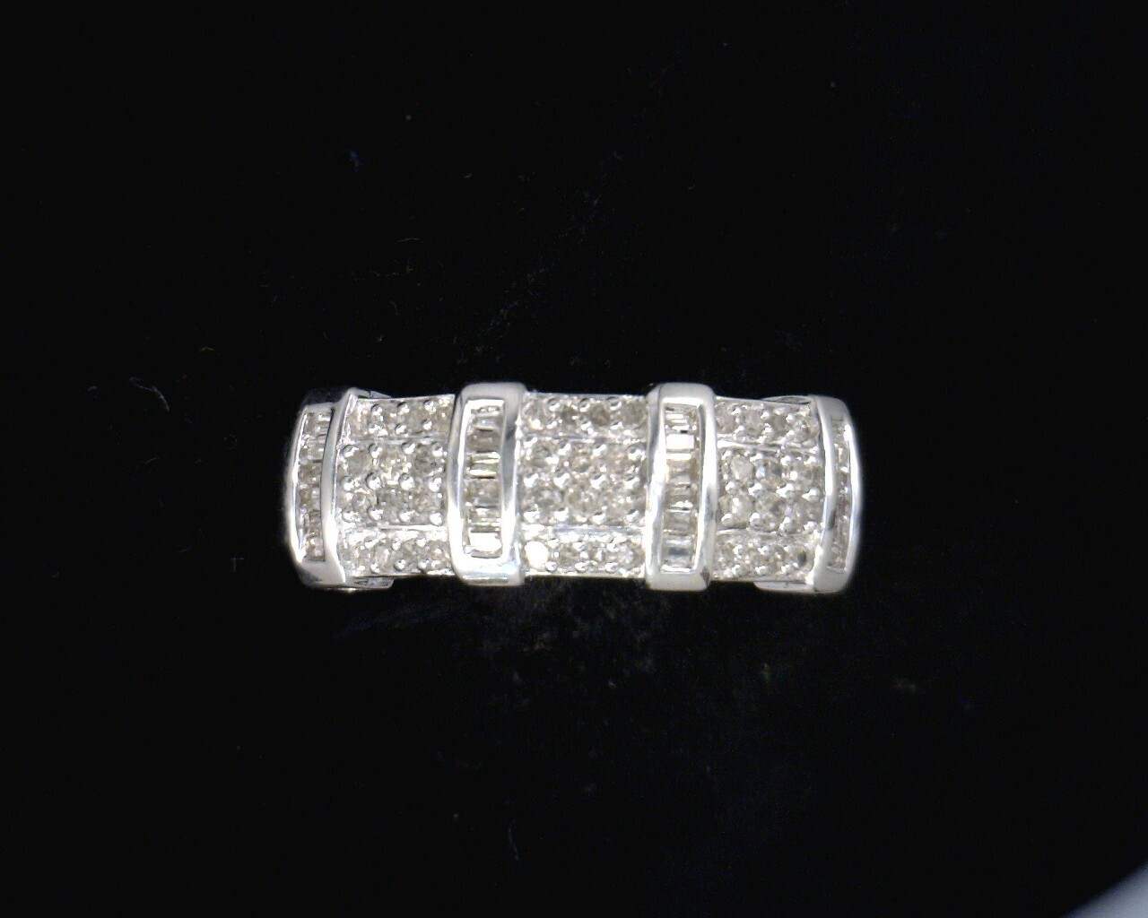 55193 White Gold Diamond Earrings