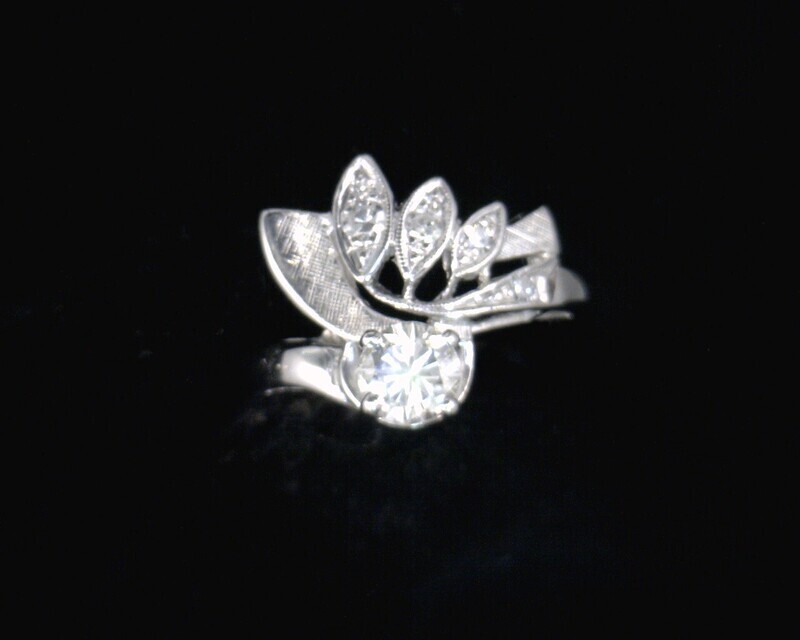 54756 White Gold Lady's Diamond Fashion Ring