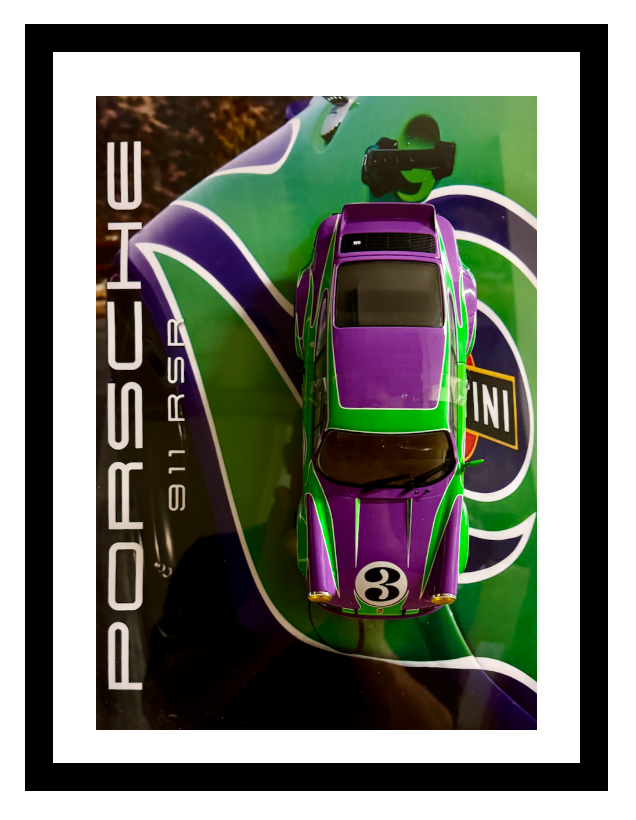 PORSCHE 911 RSR HYPPIE 1:18