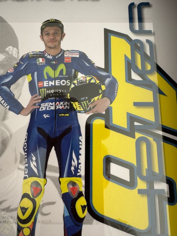 YAHAMA YZR-M1 #46 V.ROSSI 2015 1:18