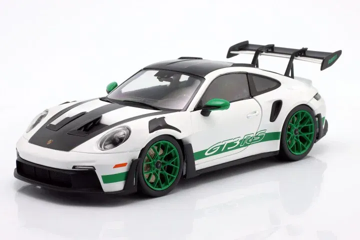 PORSCHE 992 GT3 1:18