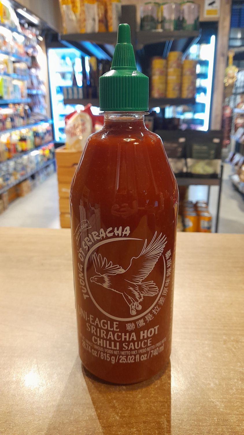 Uni Eagle Stiracha Hot Chilli Sauce 815g
