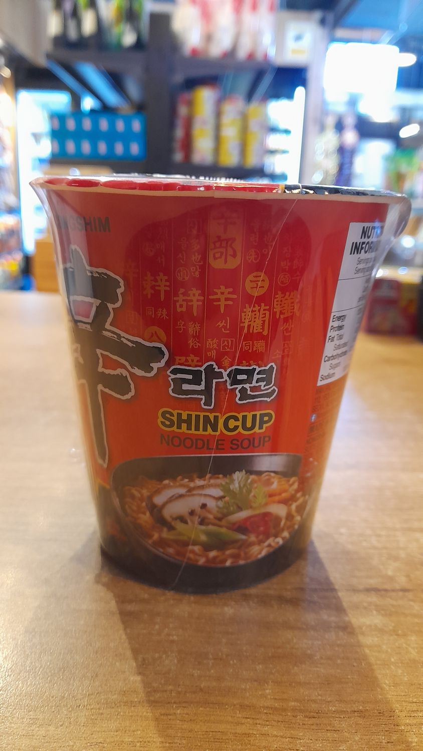 Nongshim Shin Cup Noodle Soup (68g)
