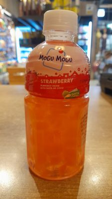 Mogu Mogu Strawberry (320ml)