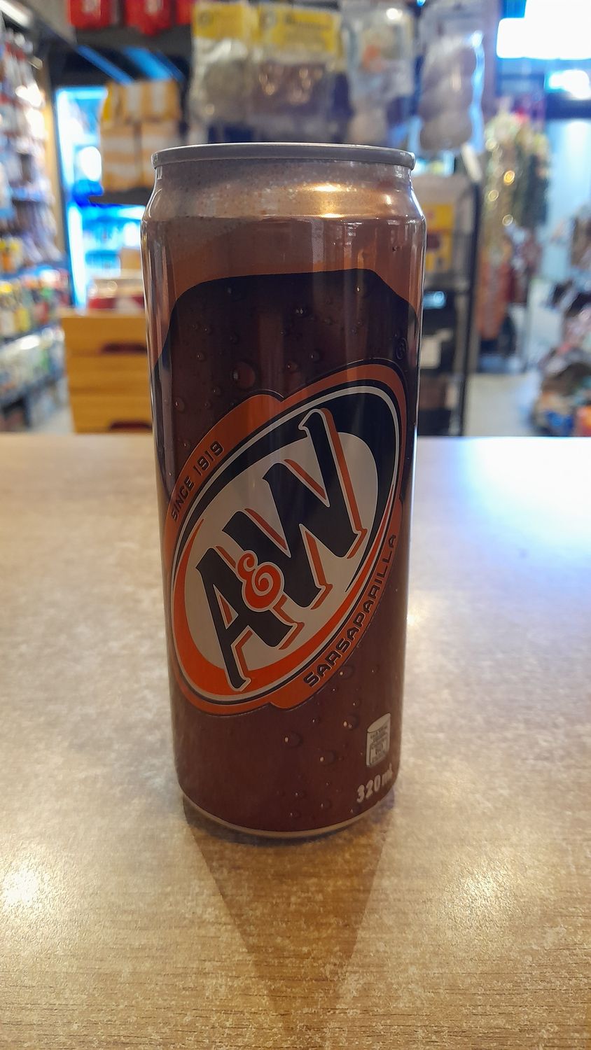 A&amp;W Rootbeer 320ml