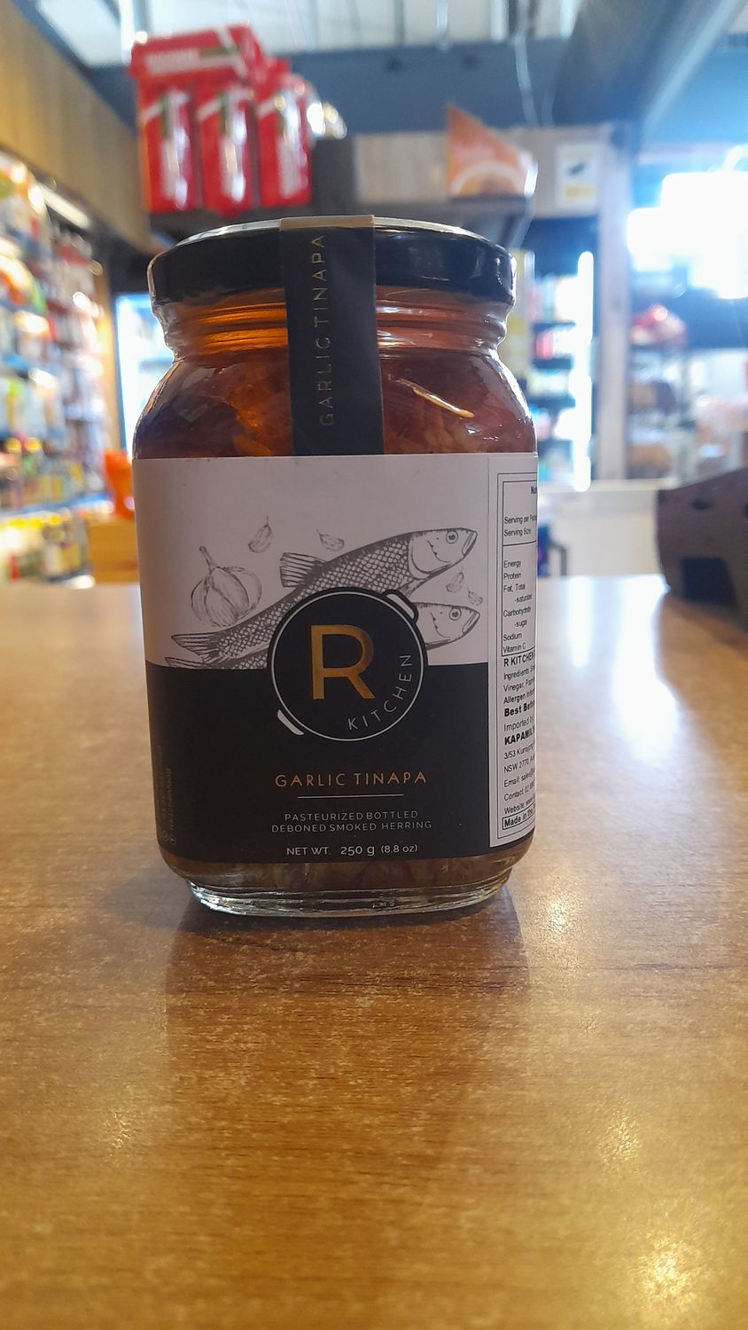 R Kitchen Garlic Tinapa (250g)