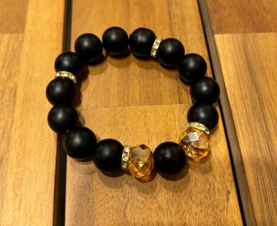 BLACK BEADED BRACELET (GOLD ACCENTS)