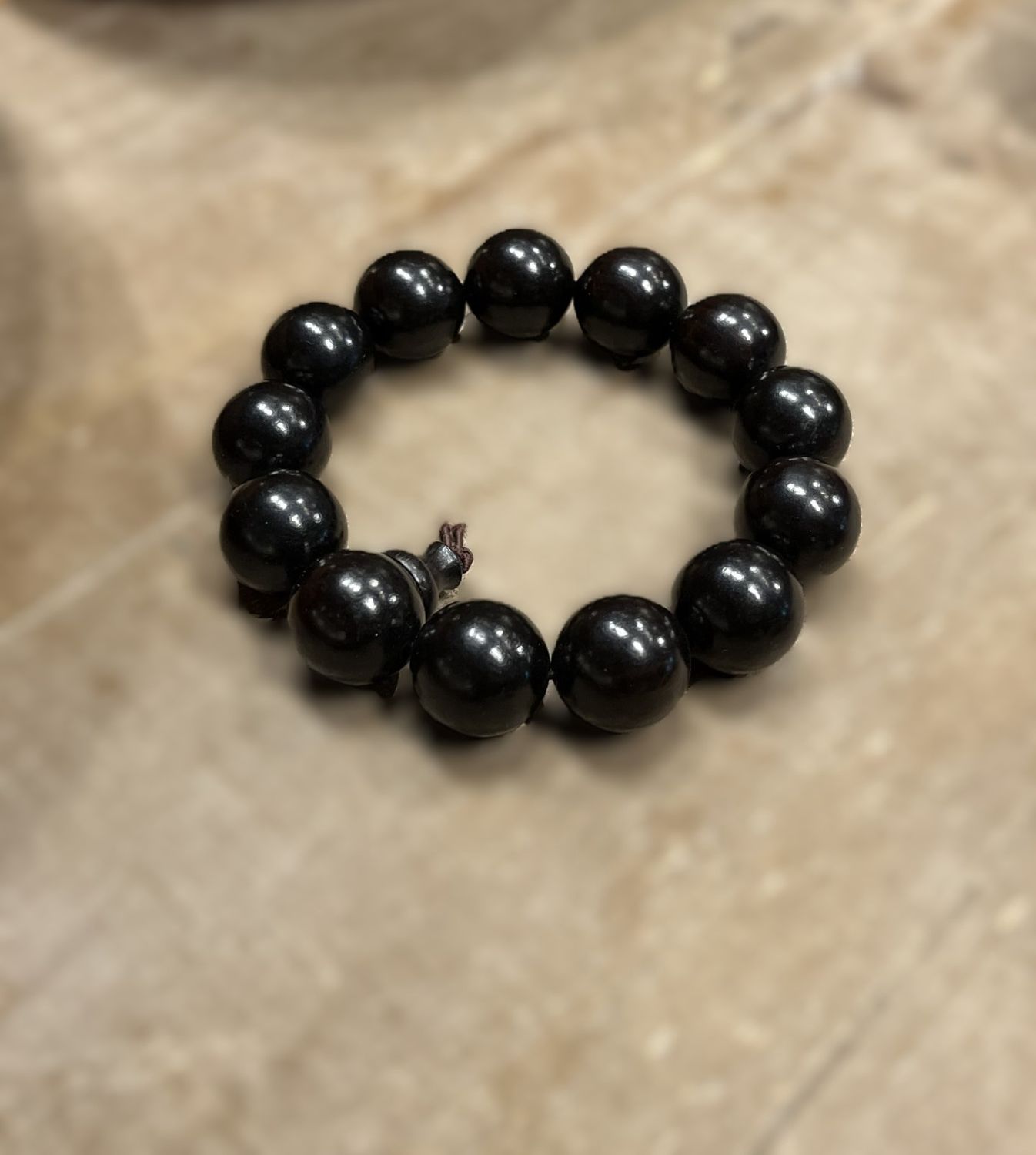 UEL JUMBO BEADED BRACELET
