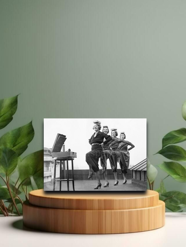 Vintage Postkarten - „Haltung bewahren!“ - 12x17cm