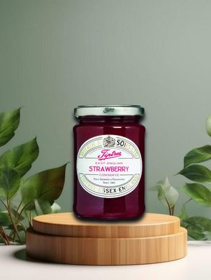 W&amp;S East Anglian Strawberry Conserve 340g Glas