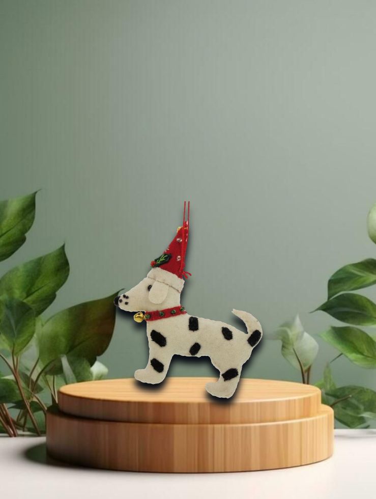 Hund schwarz/weiß mit Weihnachtsmütze, Filz 11,5x2x12cm