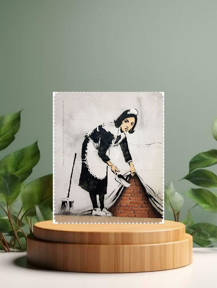 Brillenputztuch "Sweep it under the Carpet, Banksy"