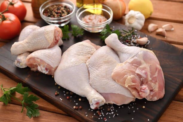 Cuisse de poule déjointé, 200gr, 5.07€/kg. Vendu par 1.9kg soit: