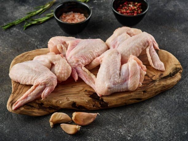 Ailes de poulet jaune Fermier Bio, 4.68€/kg. Vendu par 2kg soit: