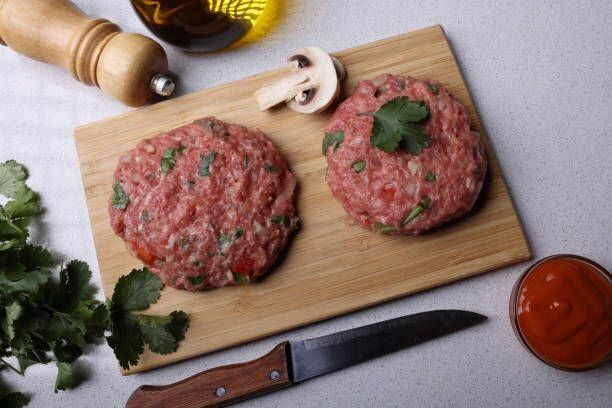 Steak haché de veau Bio, 17,61€/kg. Vendu par 2kg soit: