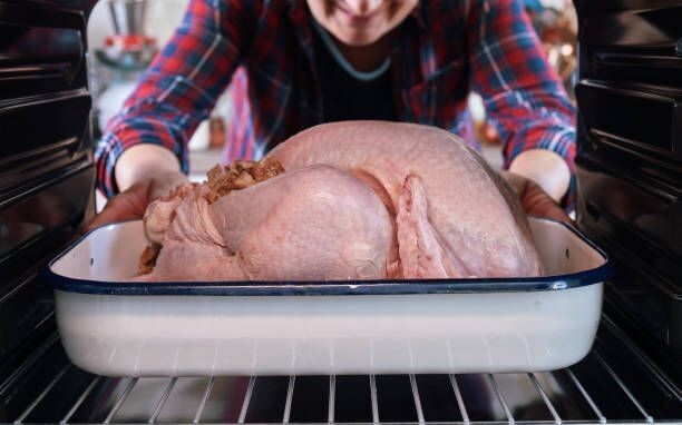 Dinde mâle, 8.87€/kg. Vendu par 8kg soit: