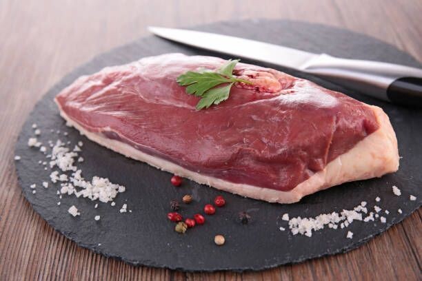 Filets de canard Barbarie, sans antibiotique,350gr, 17.60€/kg.