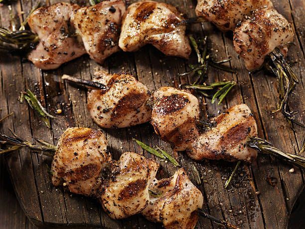 Brochette de dinde rouge marinée provençale, 137gr, x20, 11.25€/kg. Vendu par 2.8kg soit:
