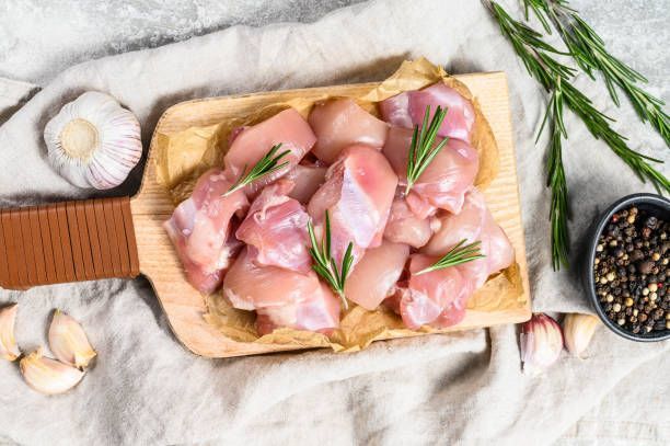Sauté de pintade, 1.5kg, 18.38€/kg.