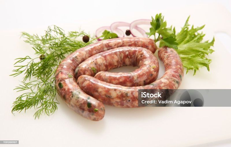 Chipolatas, sans colorants, boyaux naturels, 20x50gr, 1kg, 10.97€/kg Chipolatas, sans colorants, boyaux naturels, 20x50gr, 1kg, 10.97€/kg