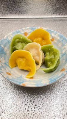 菠菜米菇水餃