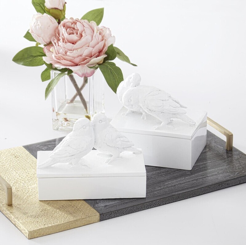 GLOSSY WHITE RESIN LOVE BIRDS LIDDED BOXES