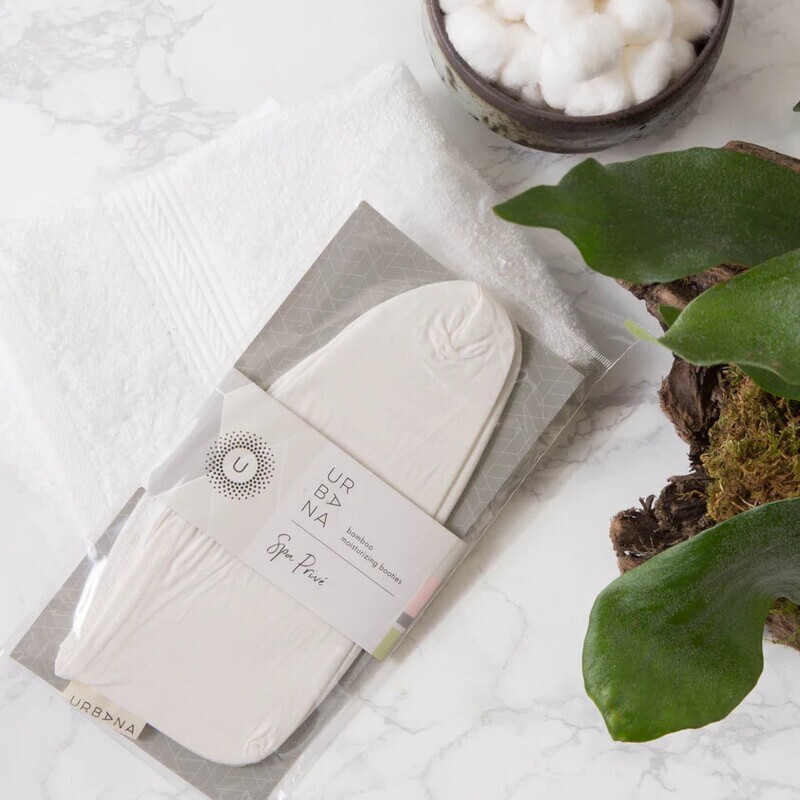 Spa Privé - Moisturizing Booties