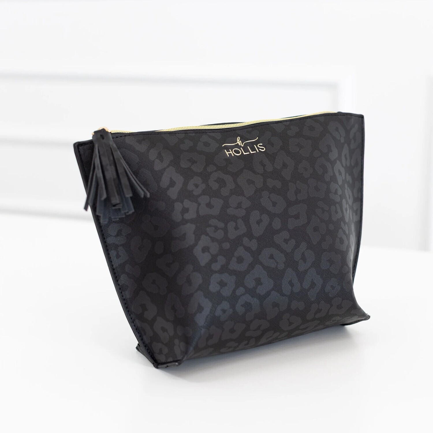 Hollis Black Leopard Camilla