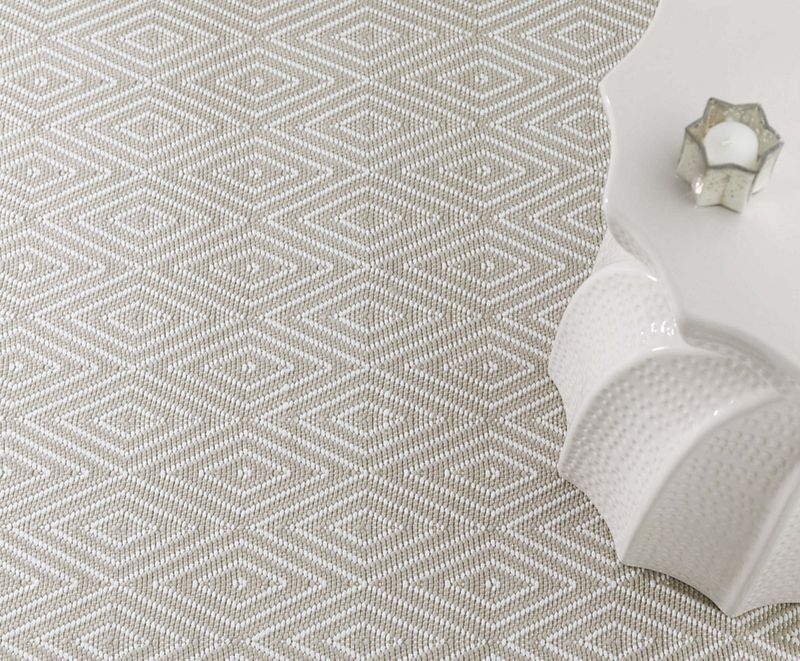 Diamond Platinum/White Indoor/Outdoor Rug 2x3