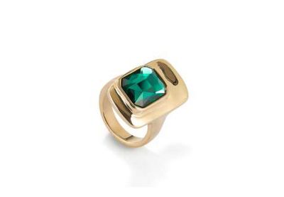 Ser Magnetica Gold Ring w/Green Stones