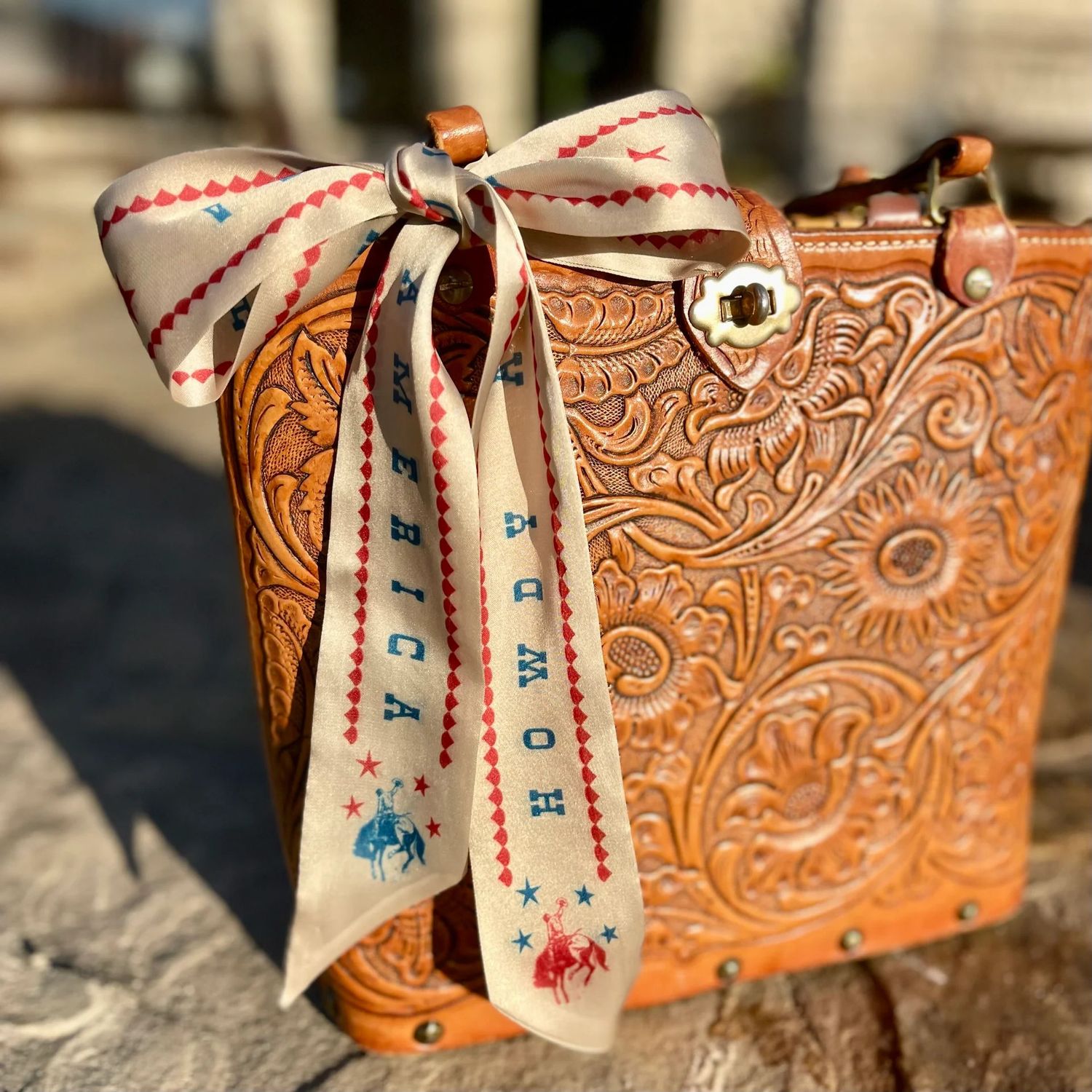 Twilly - Howdy America