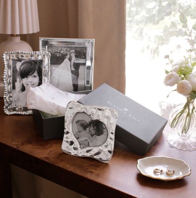 GIFTABLES Curved Heart 5x5 Frame