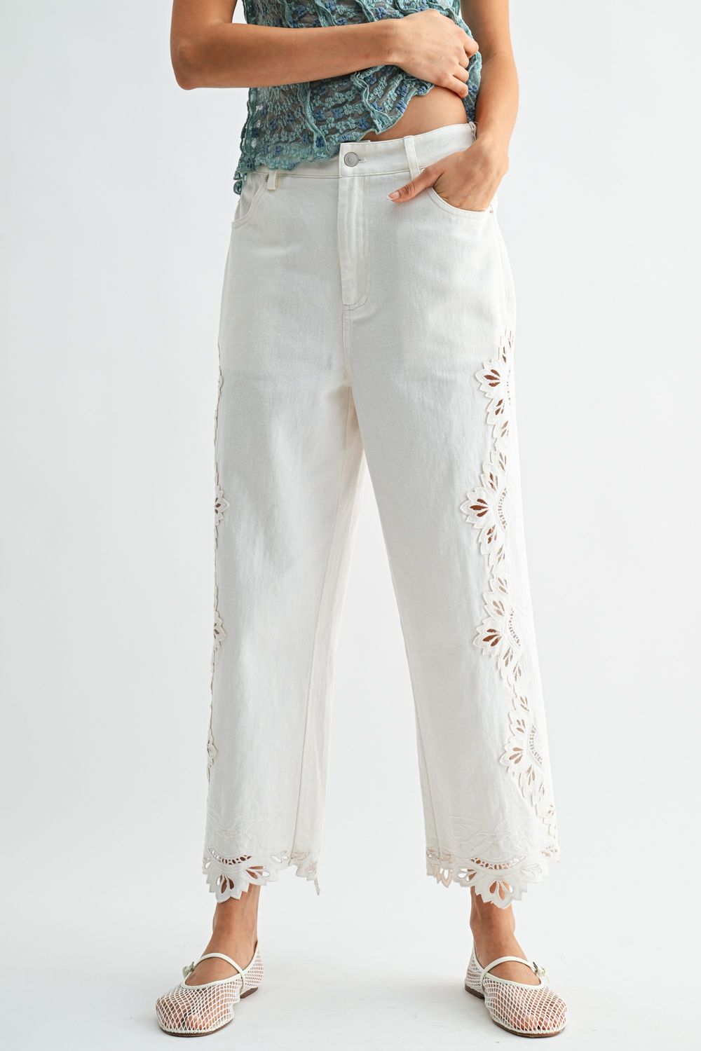Cropped Off White Pants w/Eyelet Embroidery