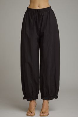 Ruffled Trim Pant