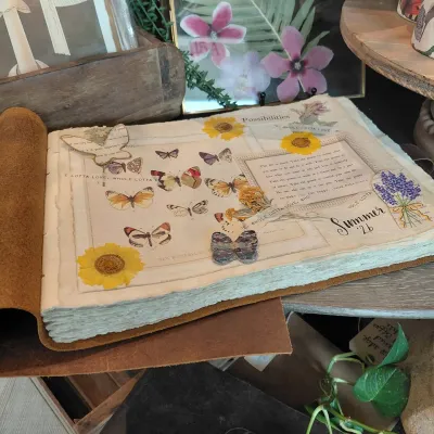 Our Adventure Leather Story Keeper